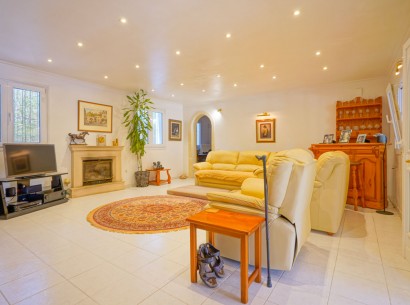 Sale - Villa -
Jávea - Tarraula