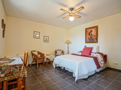 Sale - Villa -
Jávea - Tarraula
