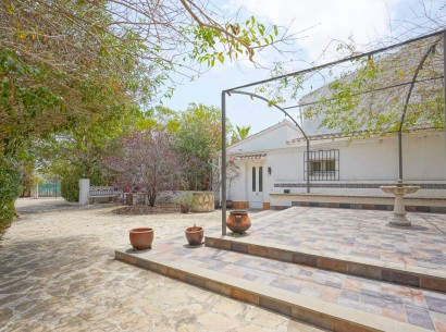 Sale - Villa -
Jávea - Tarraula