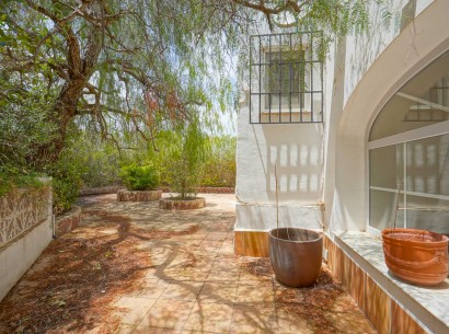Sale - Villa -
Jávea - Tarraula