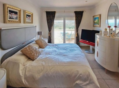 Sale - Villa -
Pedreguer - La Sella