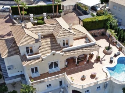 Sale - Villa -
Pedreguer - La Sella
