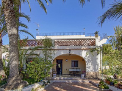 Sale - Villa -
Jávea - Centro