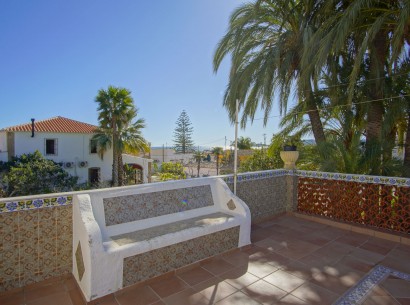 Sale - Villa -
Jávea - Centro