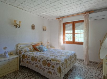 Sale - Villa -
Jávea - Centro