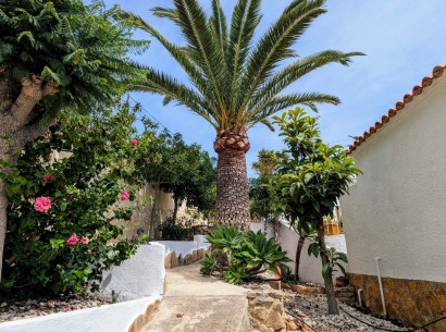 Resale - Villa -
Moraira - Pinar de L´Advocat