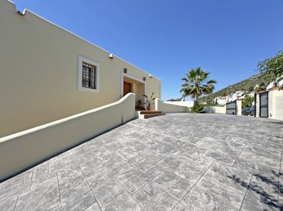 Sale - Villa -
Jávea - Valle del Paraíso