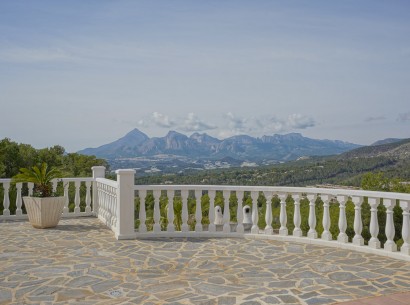 Resale - Villa -
Altea - Alhama Springs