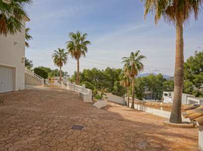 Resale - Villa -
Altea - Alhama Springs