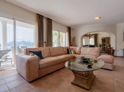 Resale - Villa -
Altea - Alhama Springs
