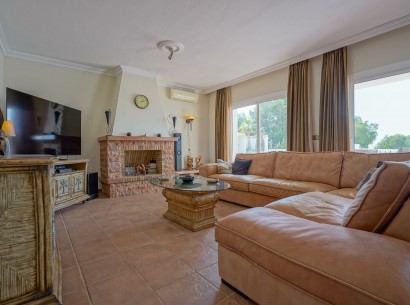 Resale - Villa -
Altea - Alhama Springs