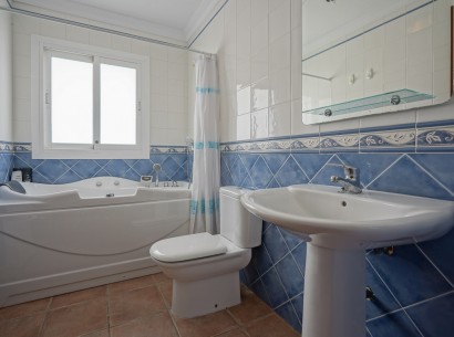 Resale - Villa -
Altea - Alhama Springs