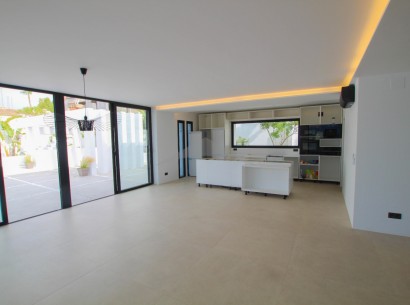 Sale - Villa -
Moraira - Sabatera