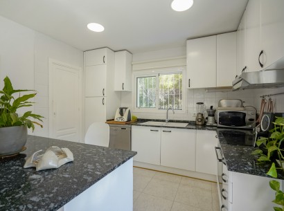 Sale - Villa -
Benissa - Montemar