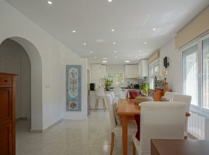 Sale - Villa -
Benissa - Montemar