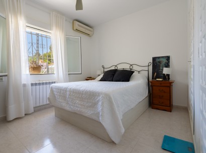 Sale - Villa -
Benissa - Montemar