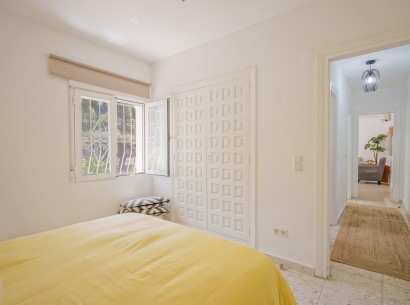 Sale - Villa -
Benissa - Montemar