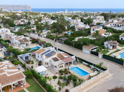Sale - Villa -
Jávea - pinosol