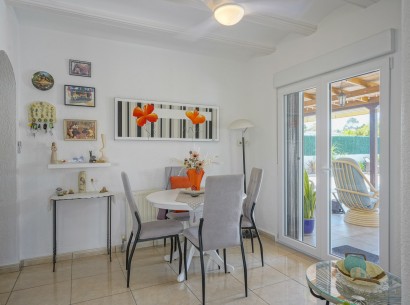 Sale - Villa -
Jávea - pinosol