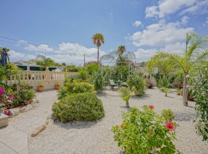 Sale - Villa -
Jávea - pinosol