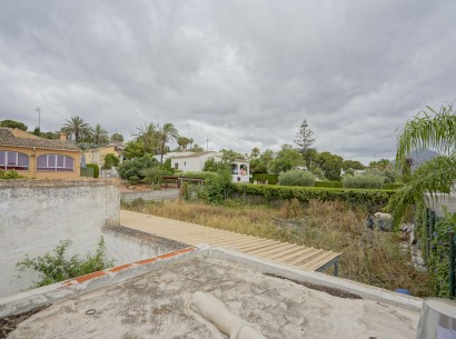Sale - Building plot -
Jávea - Adsubia