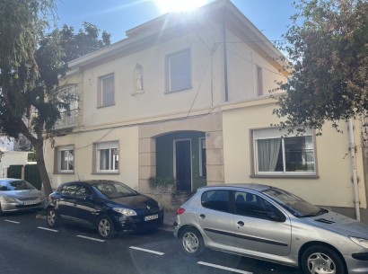 Venta - Villa -
Denia