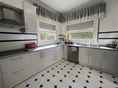 Venta - Villa -
Denia