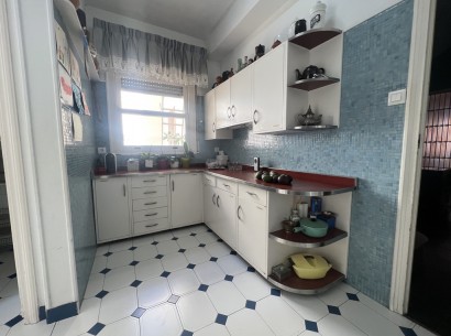 Venta - Villa -
Denia