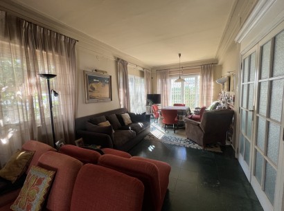 Venta - Villa -
Denia