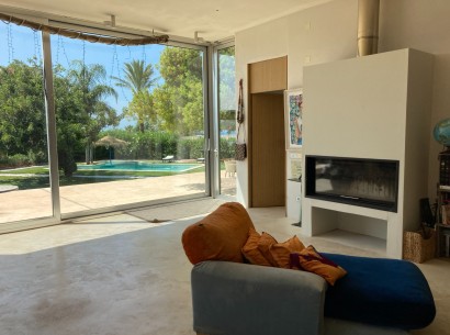 Sale - Villa -
Denia