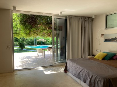 Sale - Villa -
Denia
