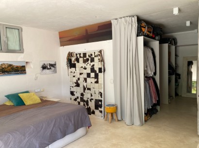 Sale - Villa -
Denia