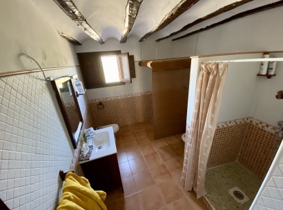 Resale - Finca / Country Property -
Ayora - Valencia