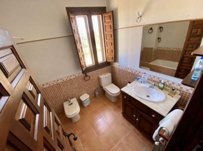 Resale - Finca / Country Property -
Ayora - Valencia