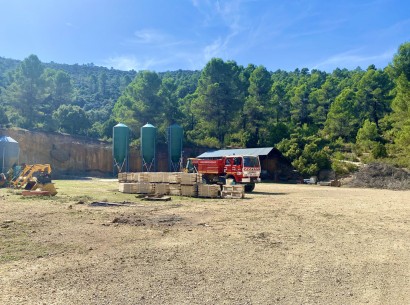 Resale - Finca / Country Property -
Ayora - Valencia