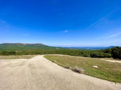 Resale - Finca / Country Property -
Ayora - Valencia