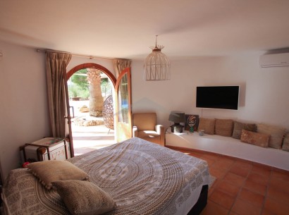 Resale - Villa -
Benissa - San Jaime