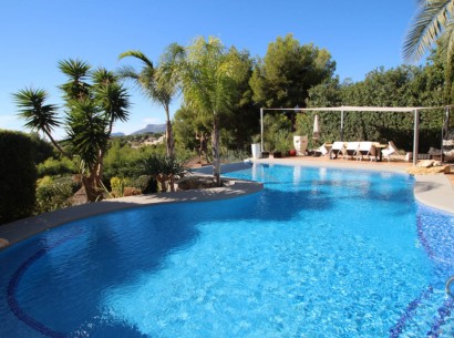 Resale - Villa -
Benissa - San Jaime