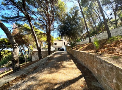 Resale - Villa -
Denia - Las Rotas
