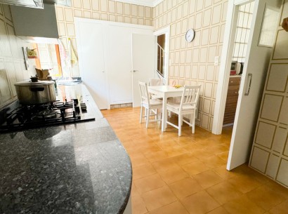 Resale - Villa -
Denia - Las Rotas