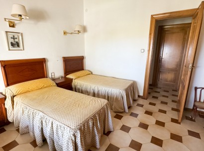 Resale - Villa -
Denia - Las Rotas