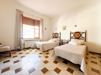 Resale - Villa -
Denia - Las Rotas