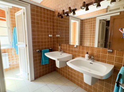 Resale - Villa -
Denia - Las Rotas