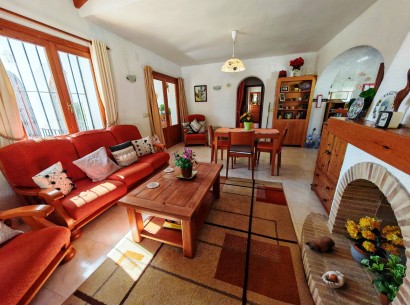 Resale - Villa -
Benitachell - Les Fonts