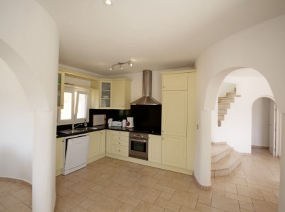 Sale - Villa -
Jávea - Tosalet