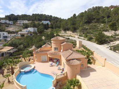 Sale - Villa -
Jávea - Tosalet
