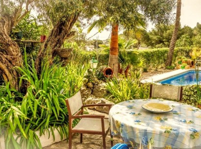 Venta - Finca -
Teulada