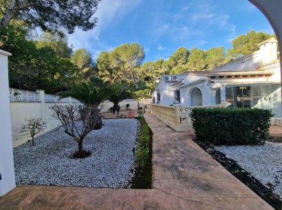 Sale - Bungalow -
Moraira - Pinar de l’Advocat