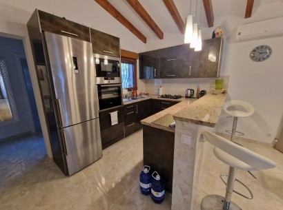 Sale - Bungalow -
Moraira - Pinar de l’Advocat