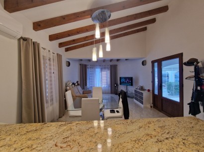 Sale - Bungalow -
Moraira - Pinar de l’Advocat